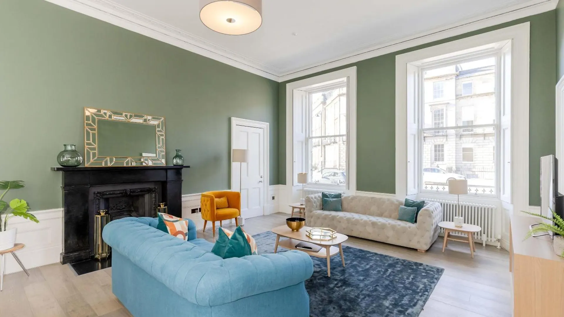 Dragon Suites - Alina Suite - 1 Bed City Centre Luxury Apartment Edinburgh 0*,  United Kingdom